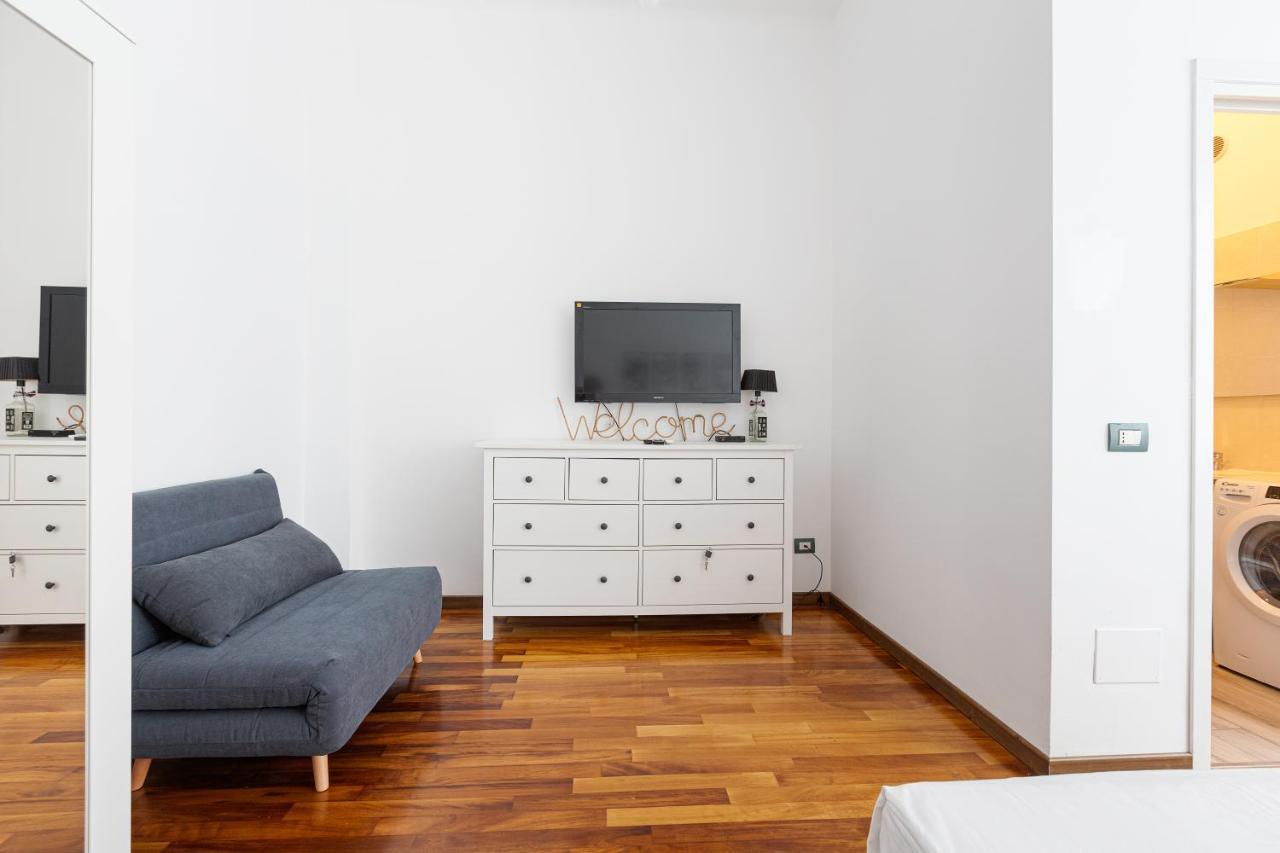 Guesthost - Cosy Apt Close To Piazza Insubria Milão Exterior foto