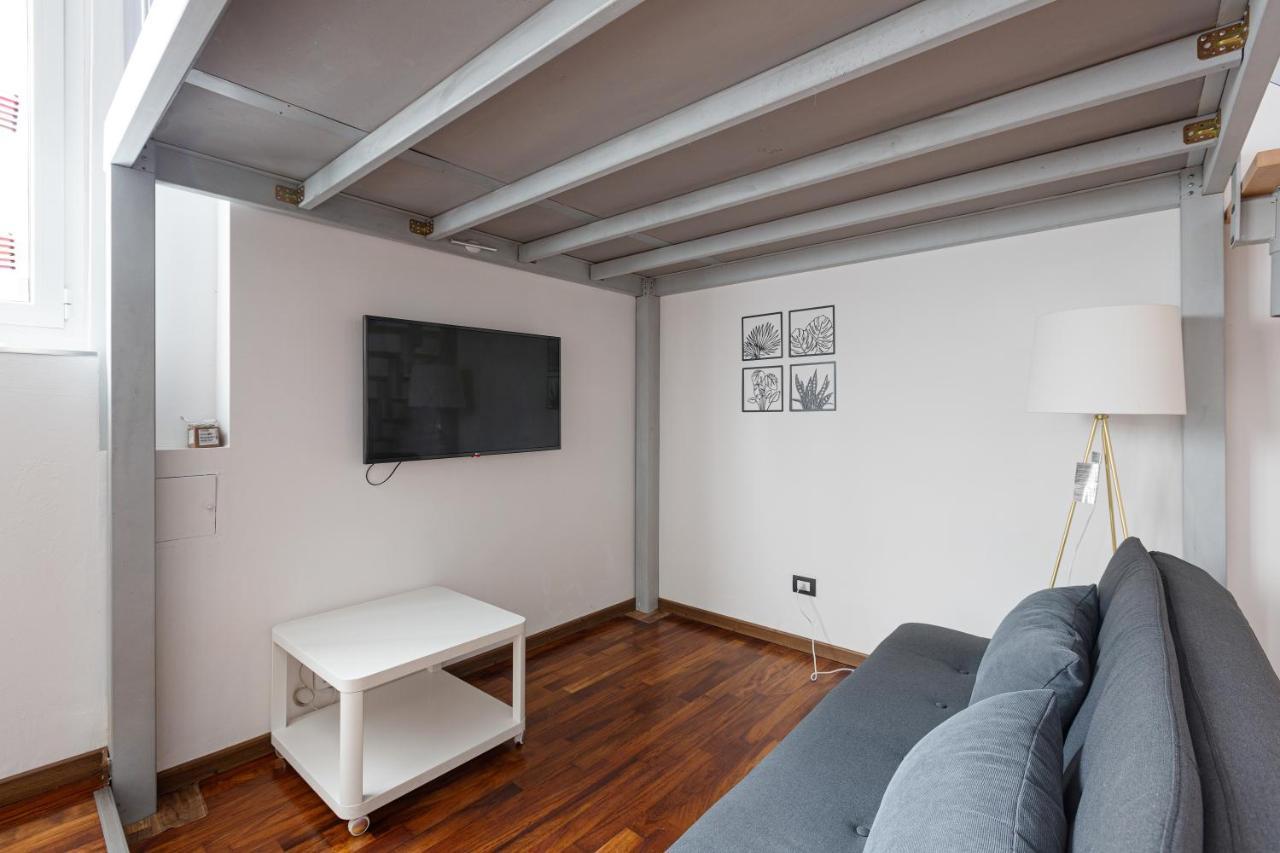 Guesthost - Cosy Apt Close To Piazza Insubria Milão Exterior foto